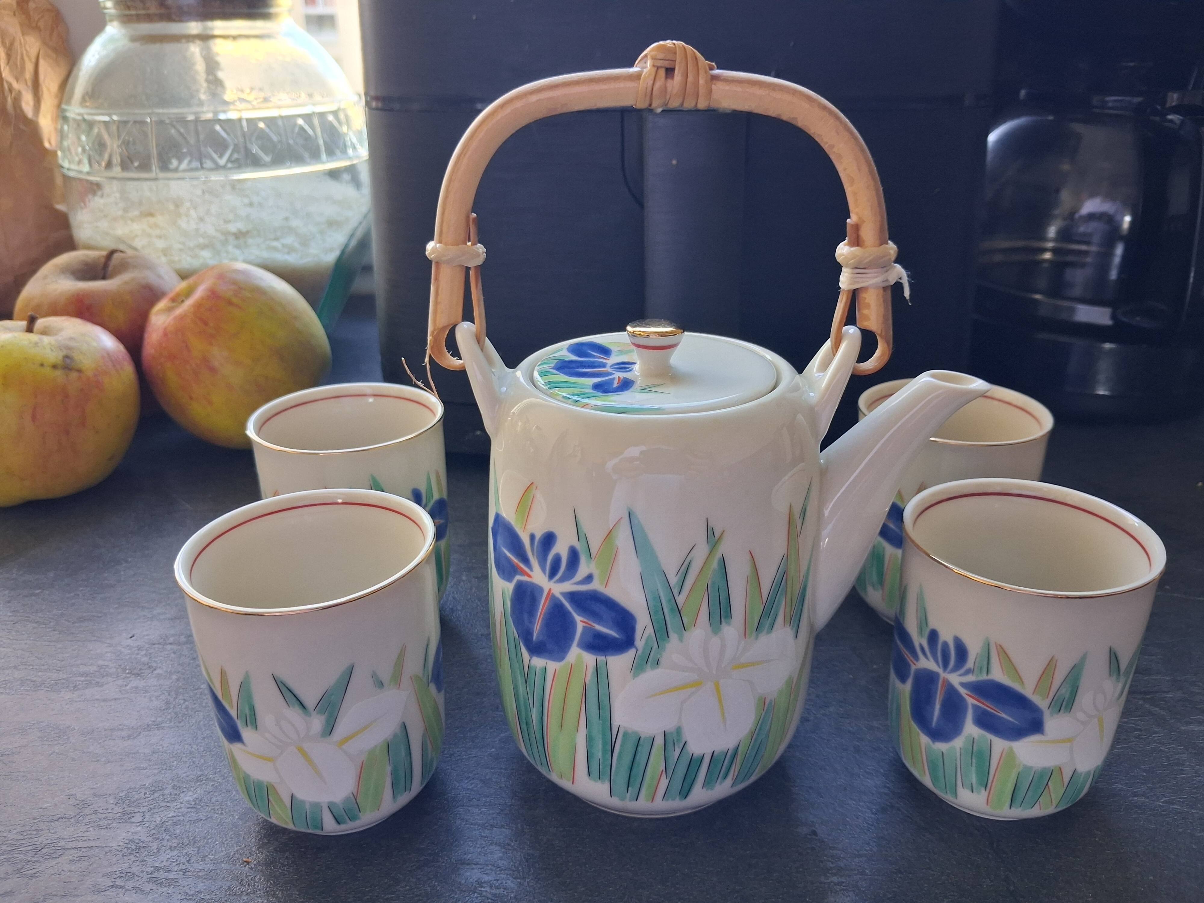 Japanese service iris Kozan-Gama from Mino