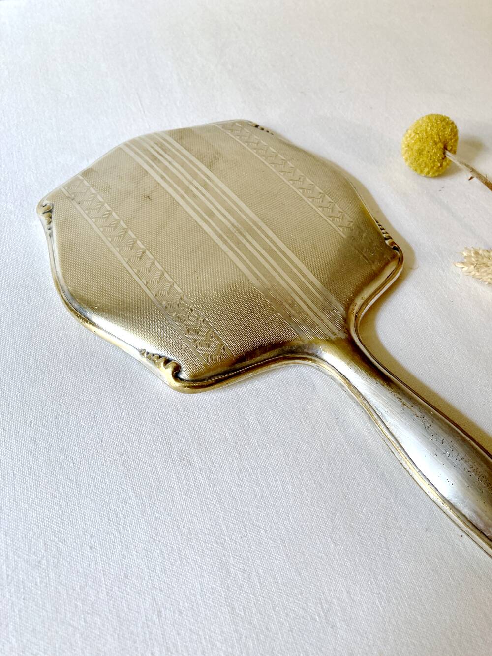 Art Deco hand mirror in silvered metal and bevelled glass – Circa 1930