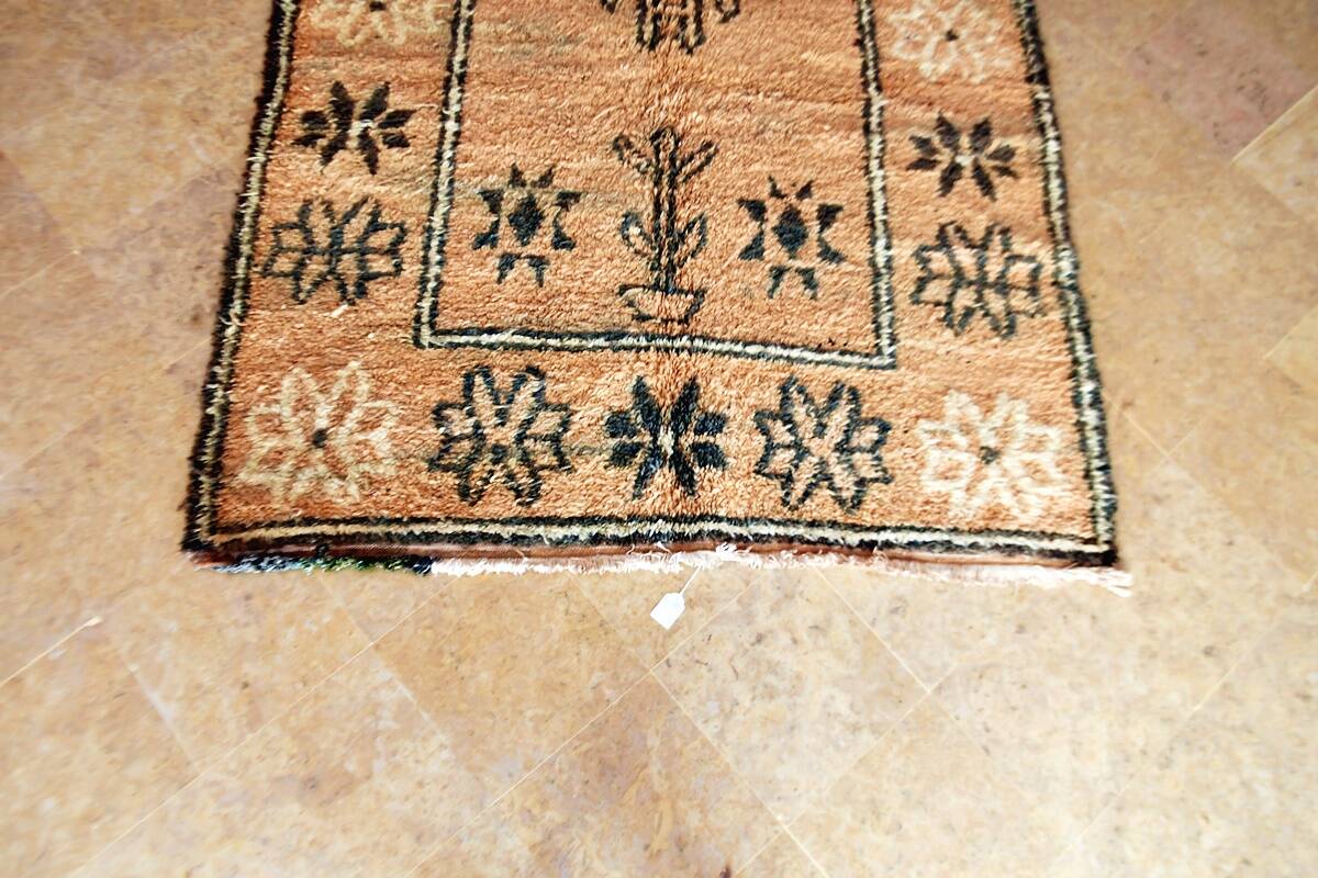Vintage Boujaad Moroccan Berber rug 268 x 153 cm