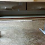 Commode double face à corps quadrangulaire de Raymond Loewy