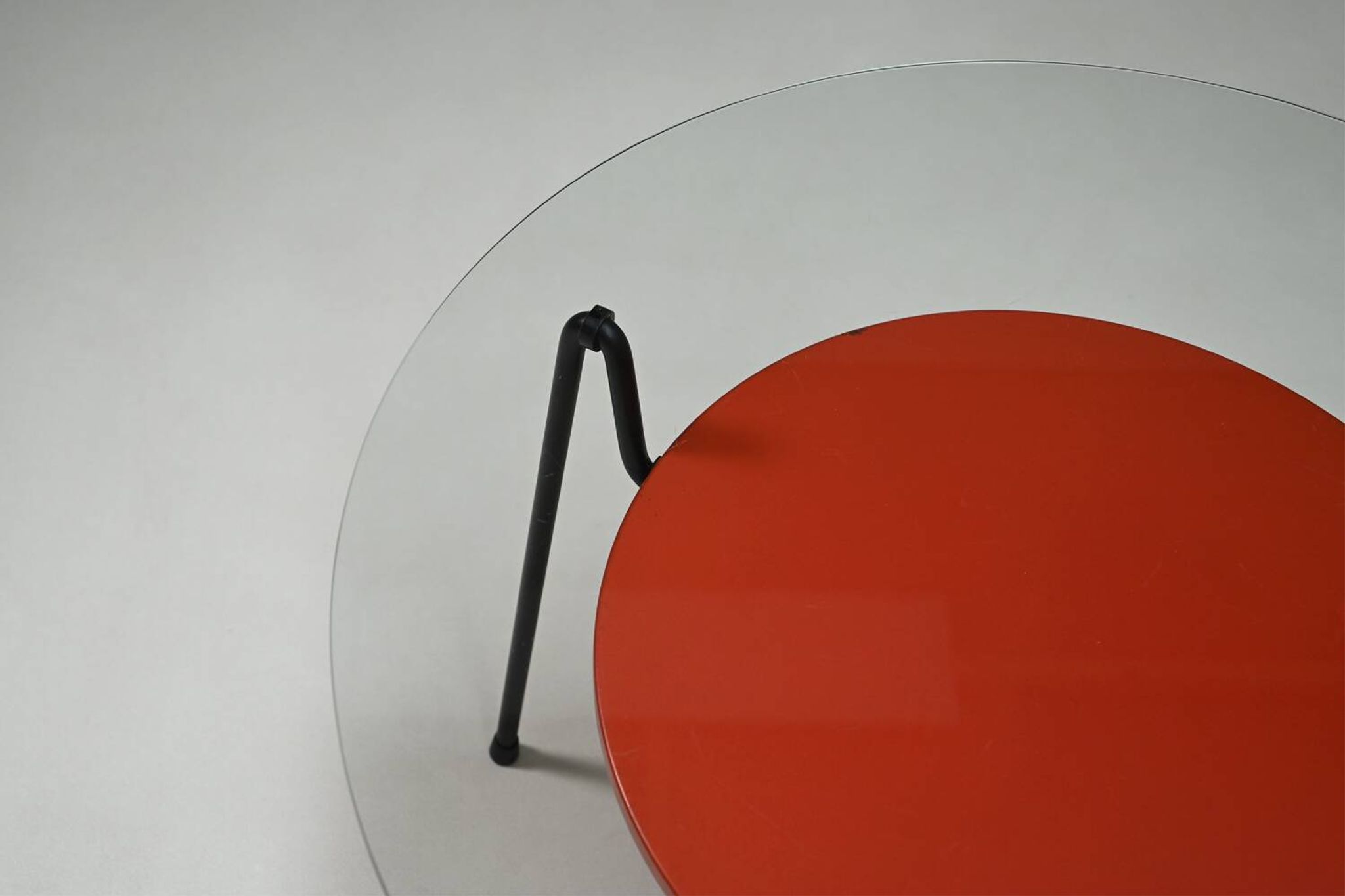 Table “Mug” par Wim Rietveld pour Gispen, années 1950, Pays-Bas.