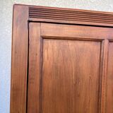 Old Parisian bonnetière