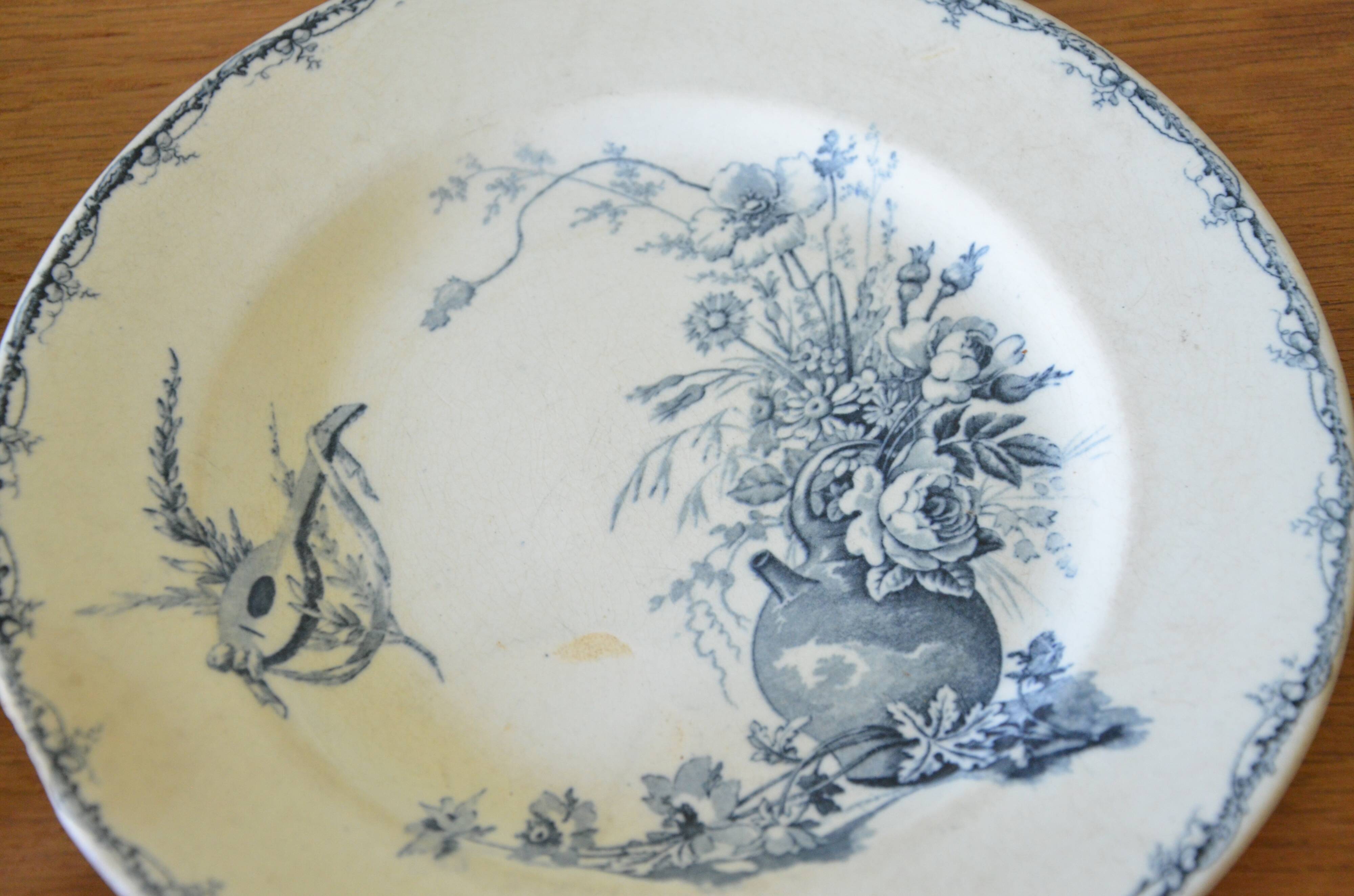 Lot of 2 plates Lunéville KG