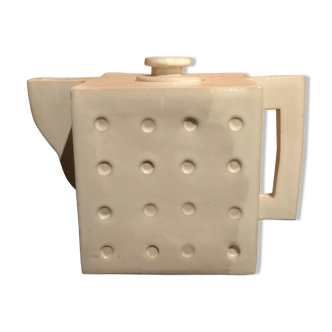 Ceramic teapot