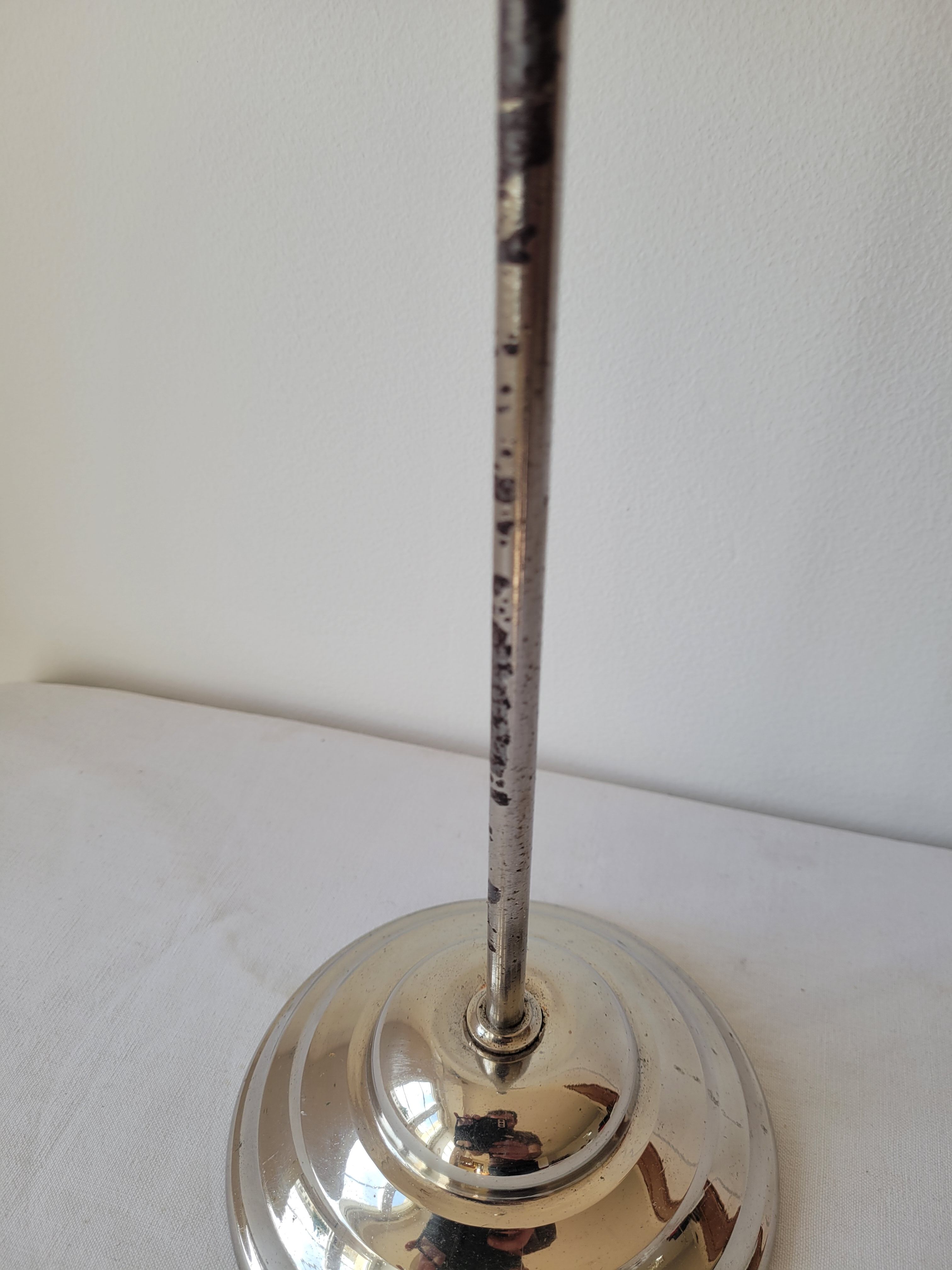 Lampe de bureau à bras orientable Holphane