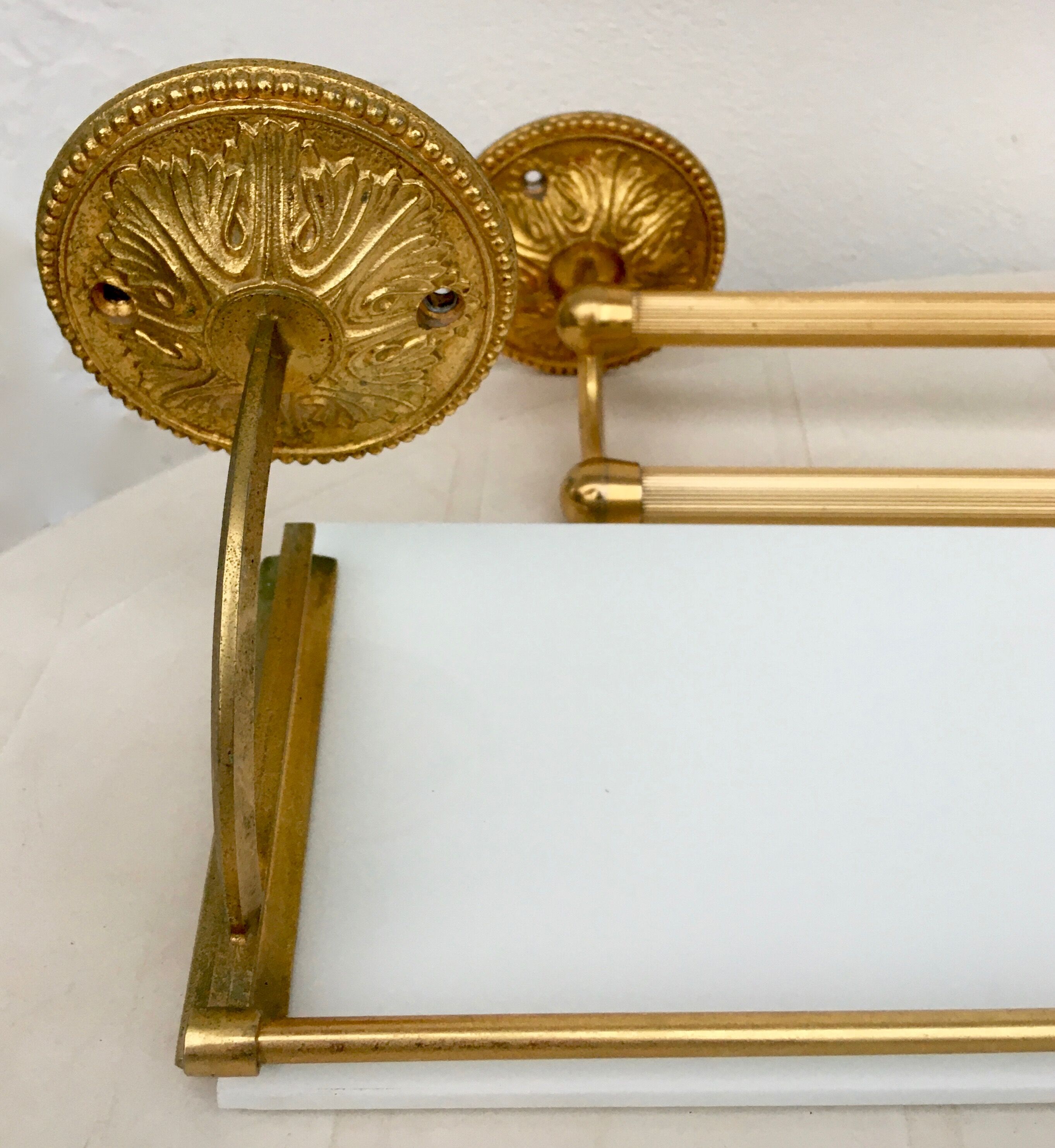 Vintage towel rack and tablet set
