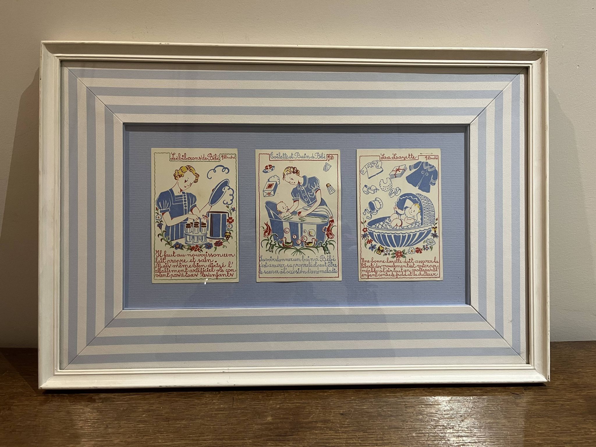 3 illustrations anciennes de puériculture encadrées