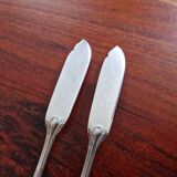 Christofle - Set of 2 fish knives, Rubans croisés model, in silver-plated metal
