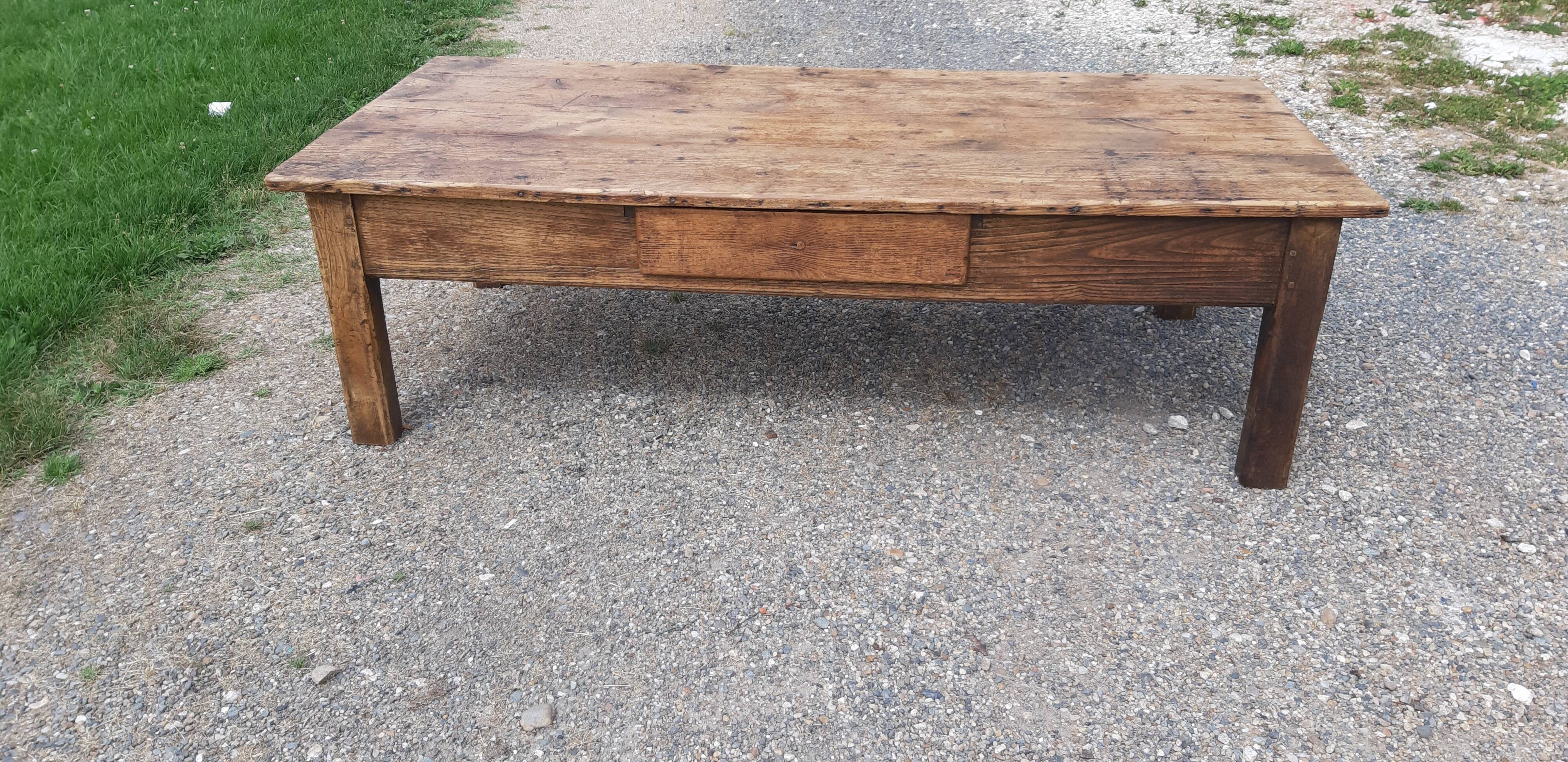 Country Coffee Table in Pine 3 Drawers