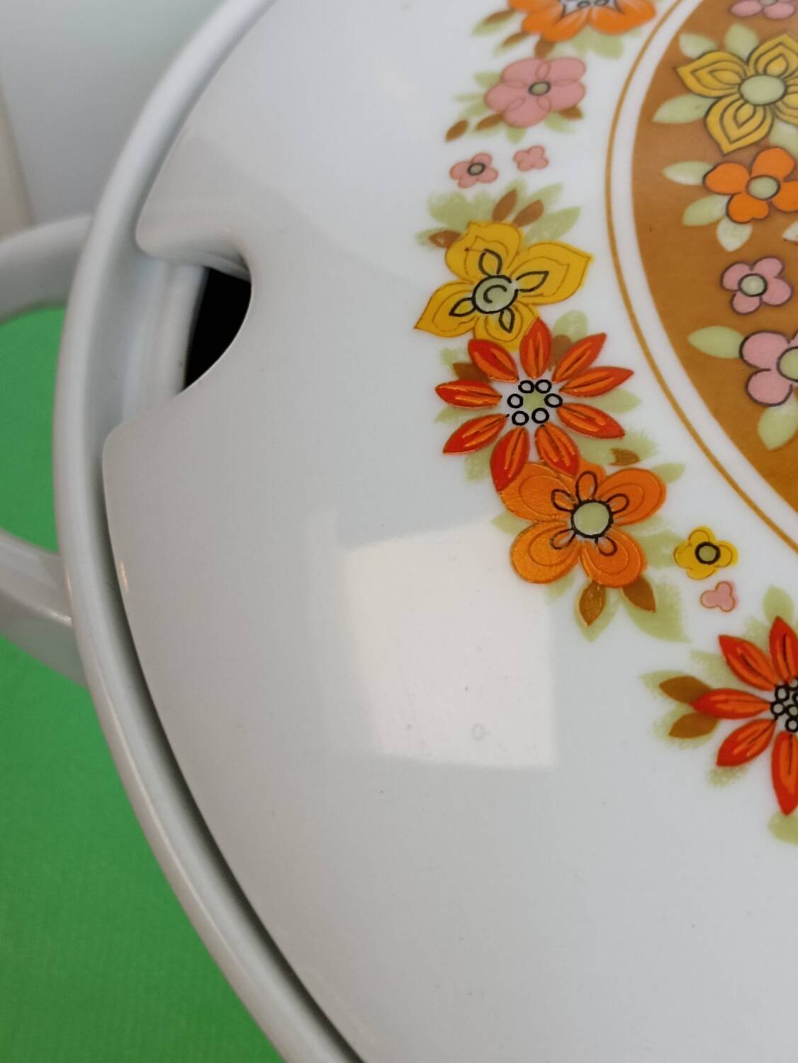 Soupière en porcelaine de Bavière