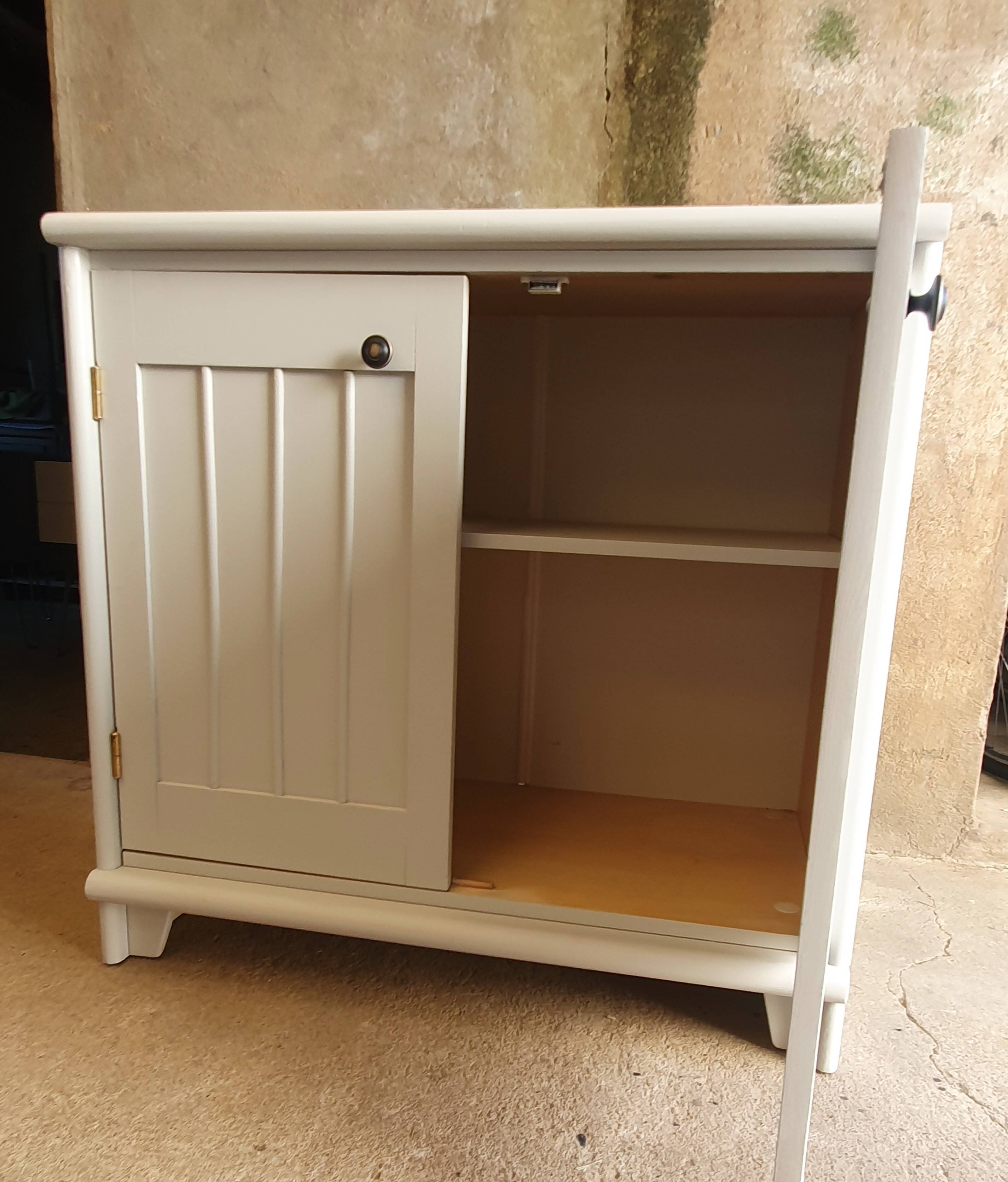 Two-Door Buffet