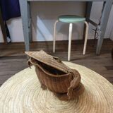 Frog magazine door rattan
