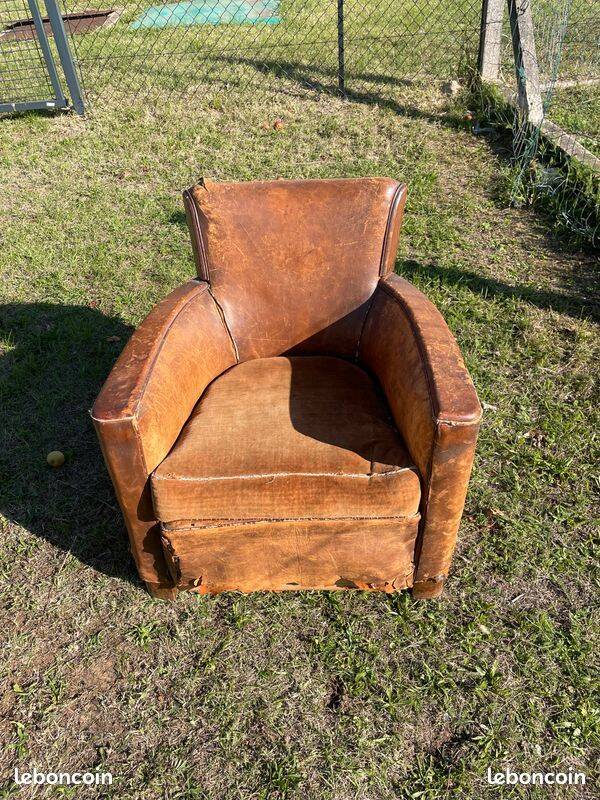 1930s leather club armchair