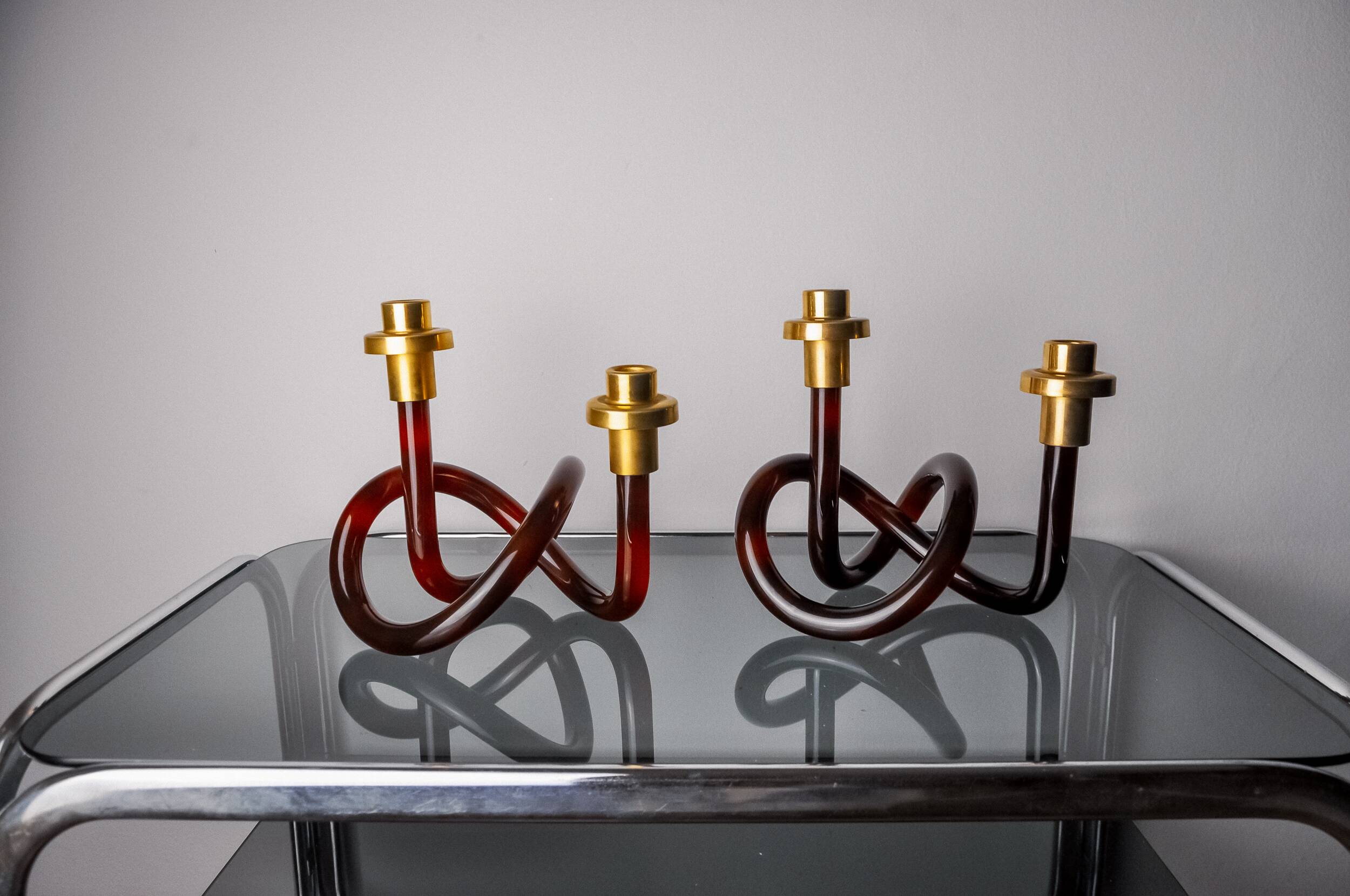 Pair of pretzel candlesticks by Dorothy Thorpe in lucite, 1970