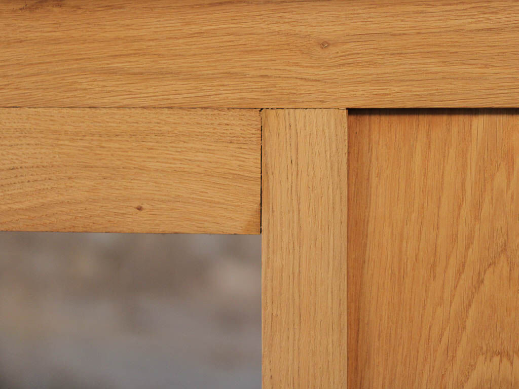 Solid wooden steel tray counter