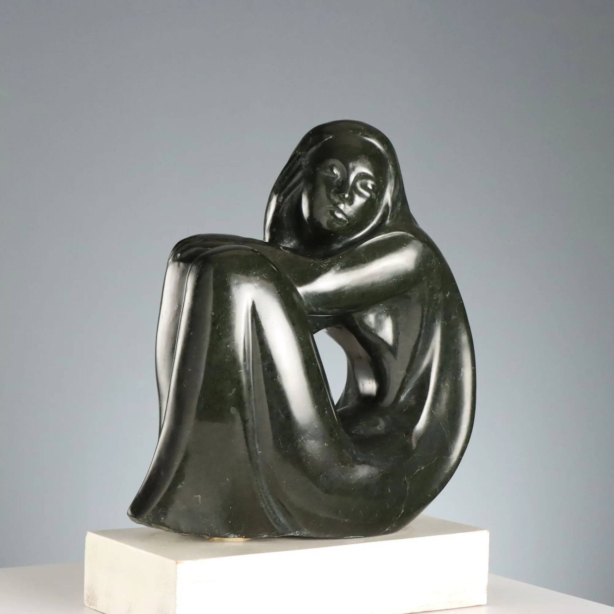 Modern female nude in marble by Vittorio Gagliano, Italy, 1970s.