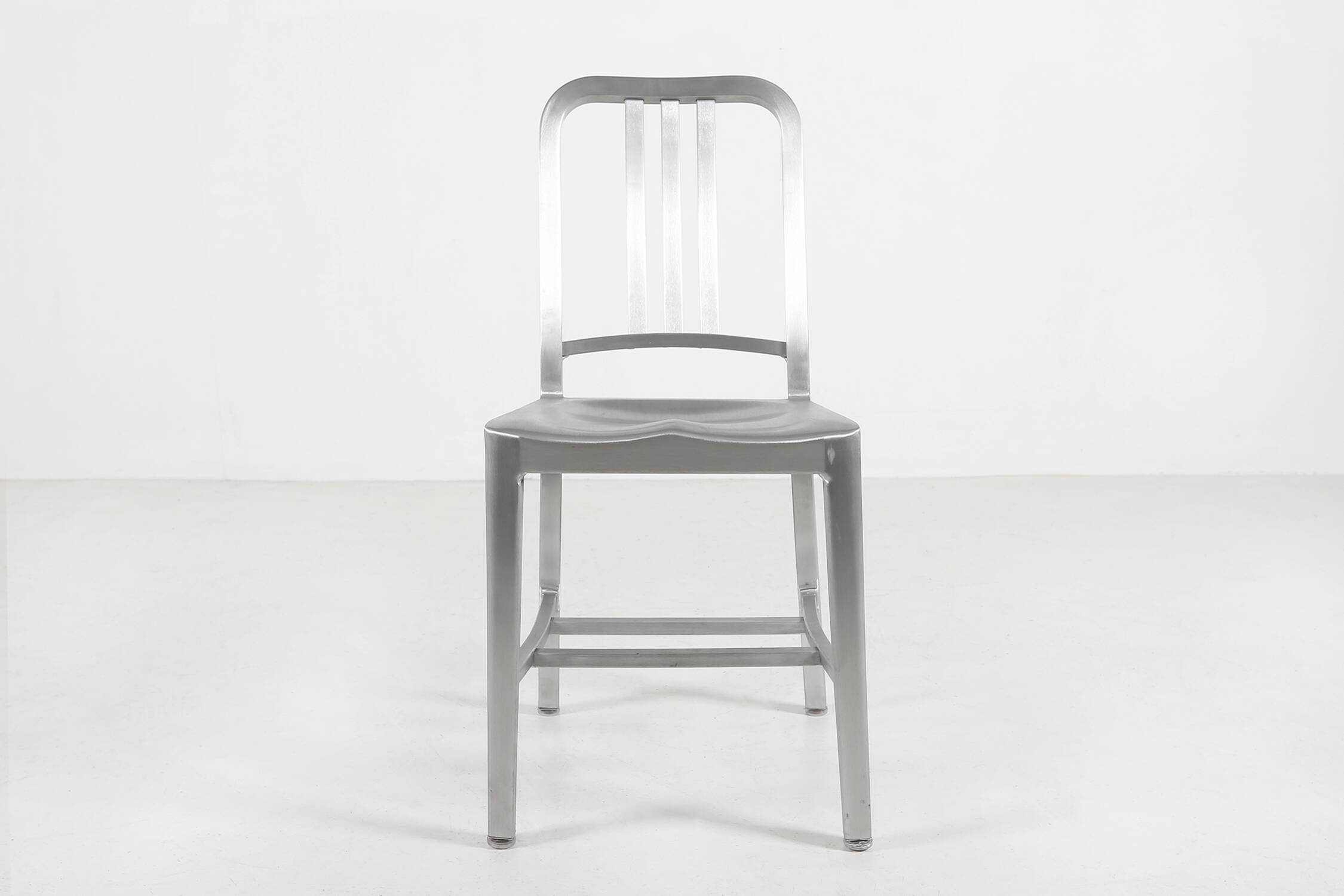 Vintage aluminium Emeco Navy chair in good condition