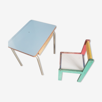 School desk and its chair in wood and formica