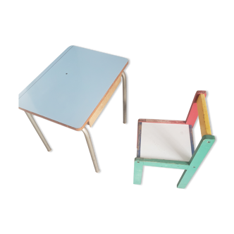 School desk and its chair in wood and formica