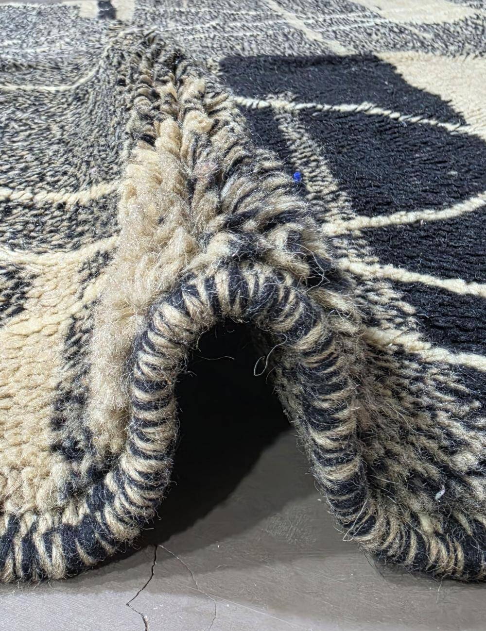 Beni M'Rirt Contemporary Rug - 238 x 134 cm