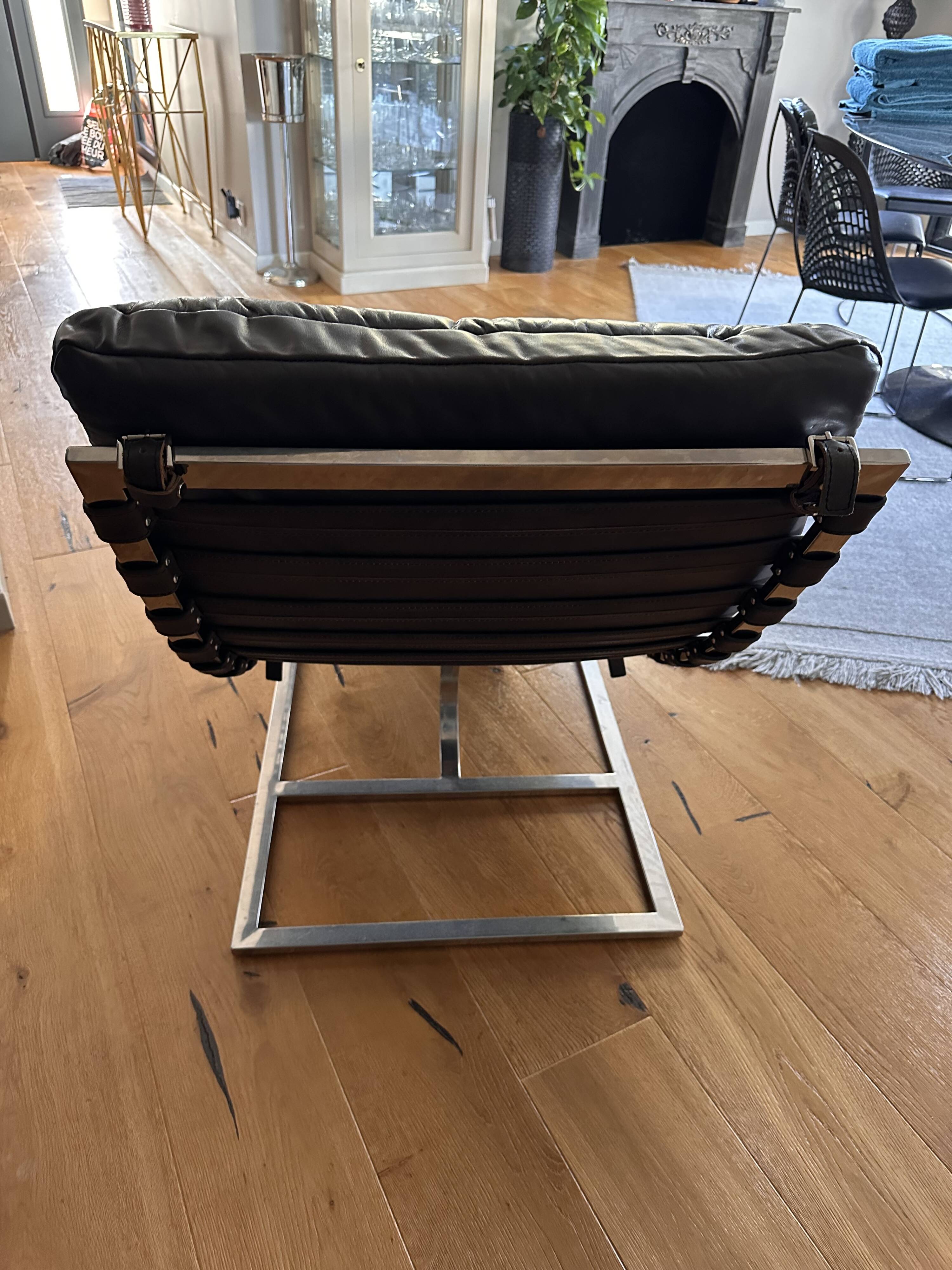 Fauteuil, chaise longue en cuir