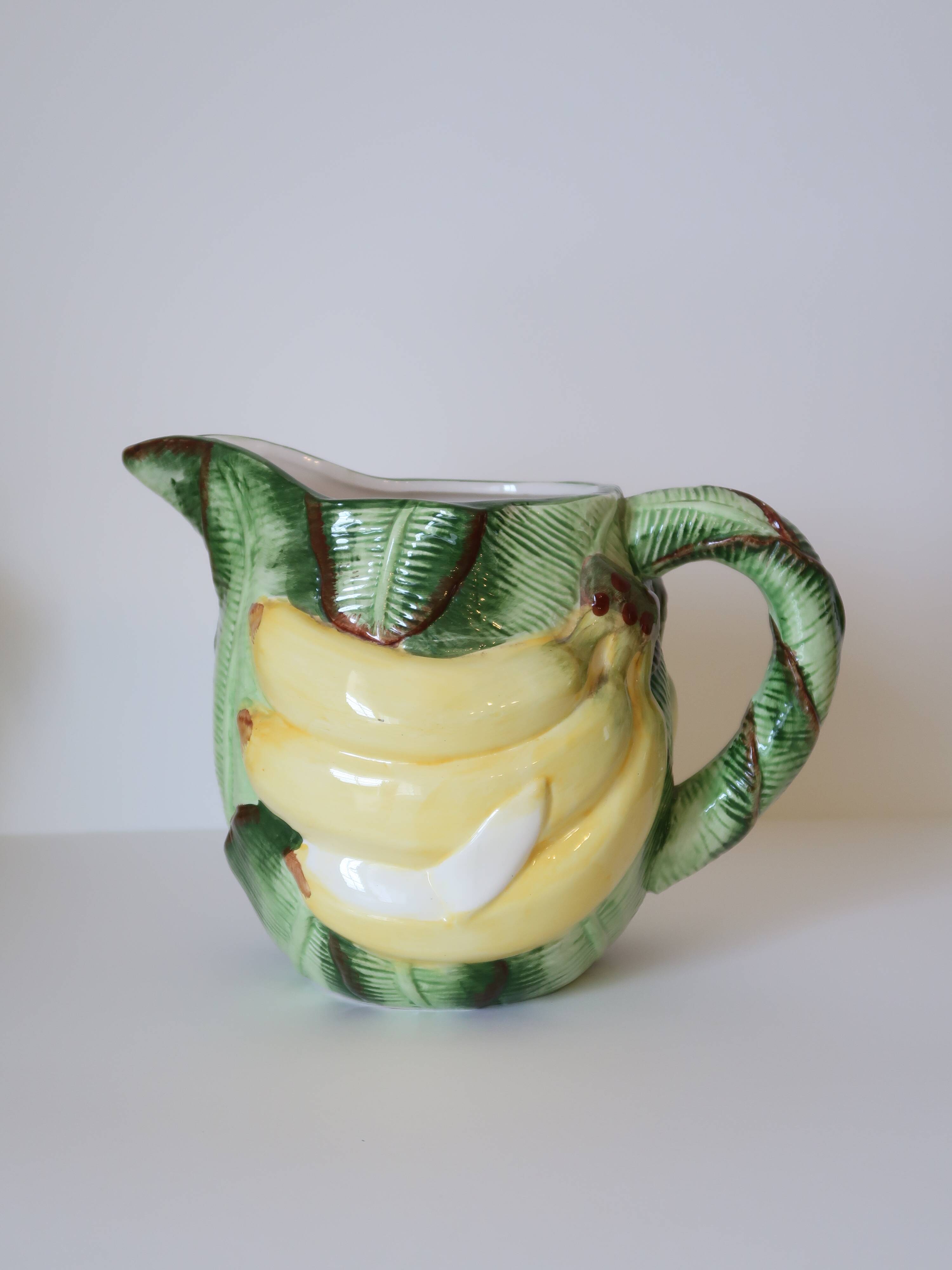 Vintage banana pitcher flat service