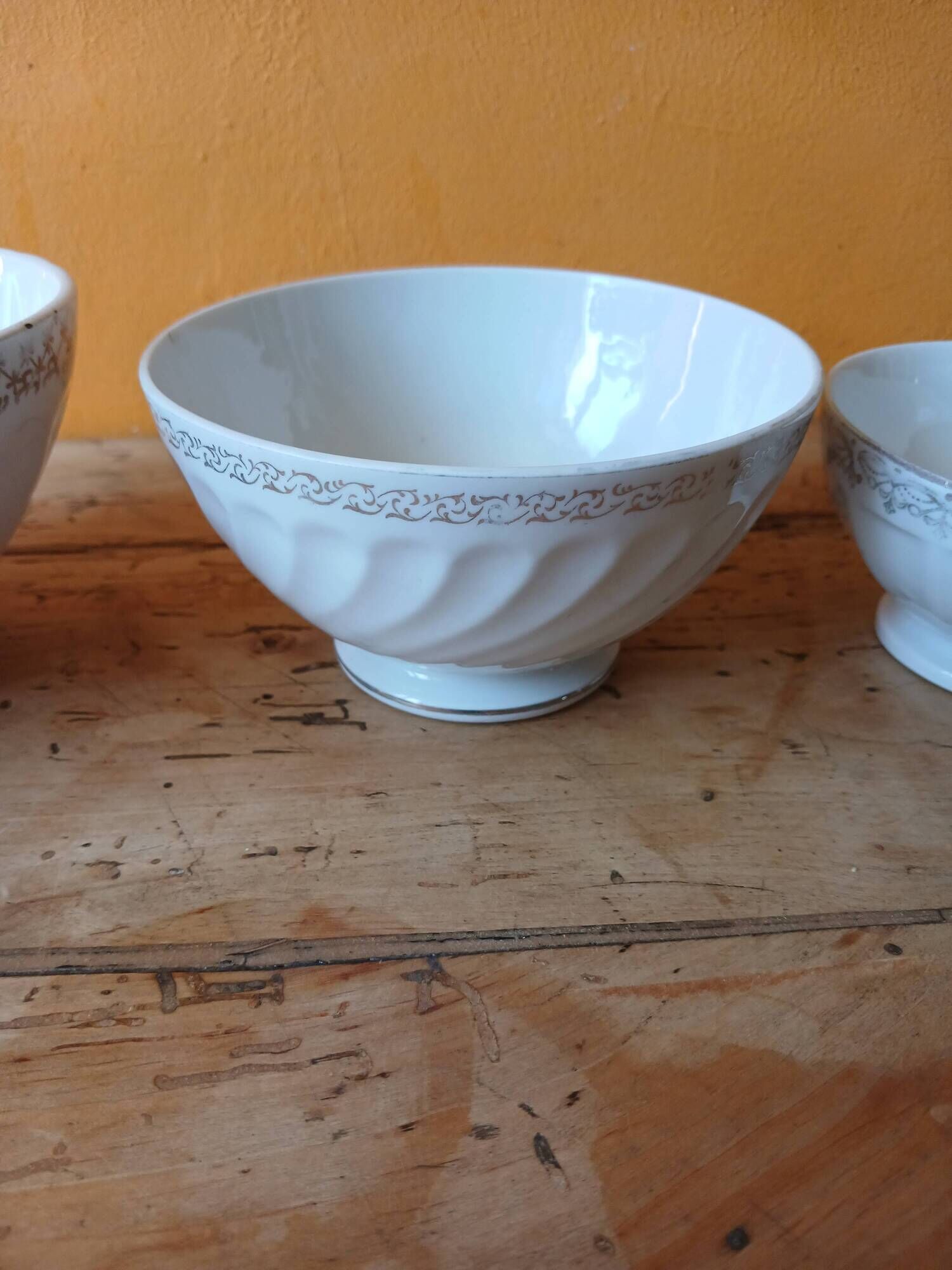 Set of 3 white and gold antique bowls - porcelain cups