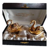 Salt and pepper set