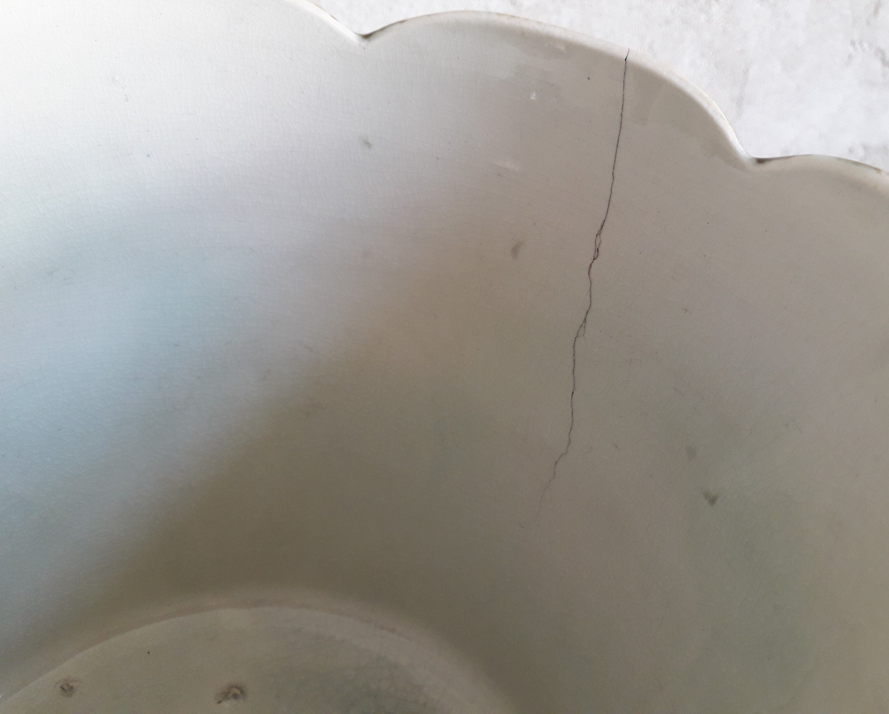 Gustave de Bruyn, Fives Lille, pot-hide-and-seek in barbotine