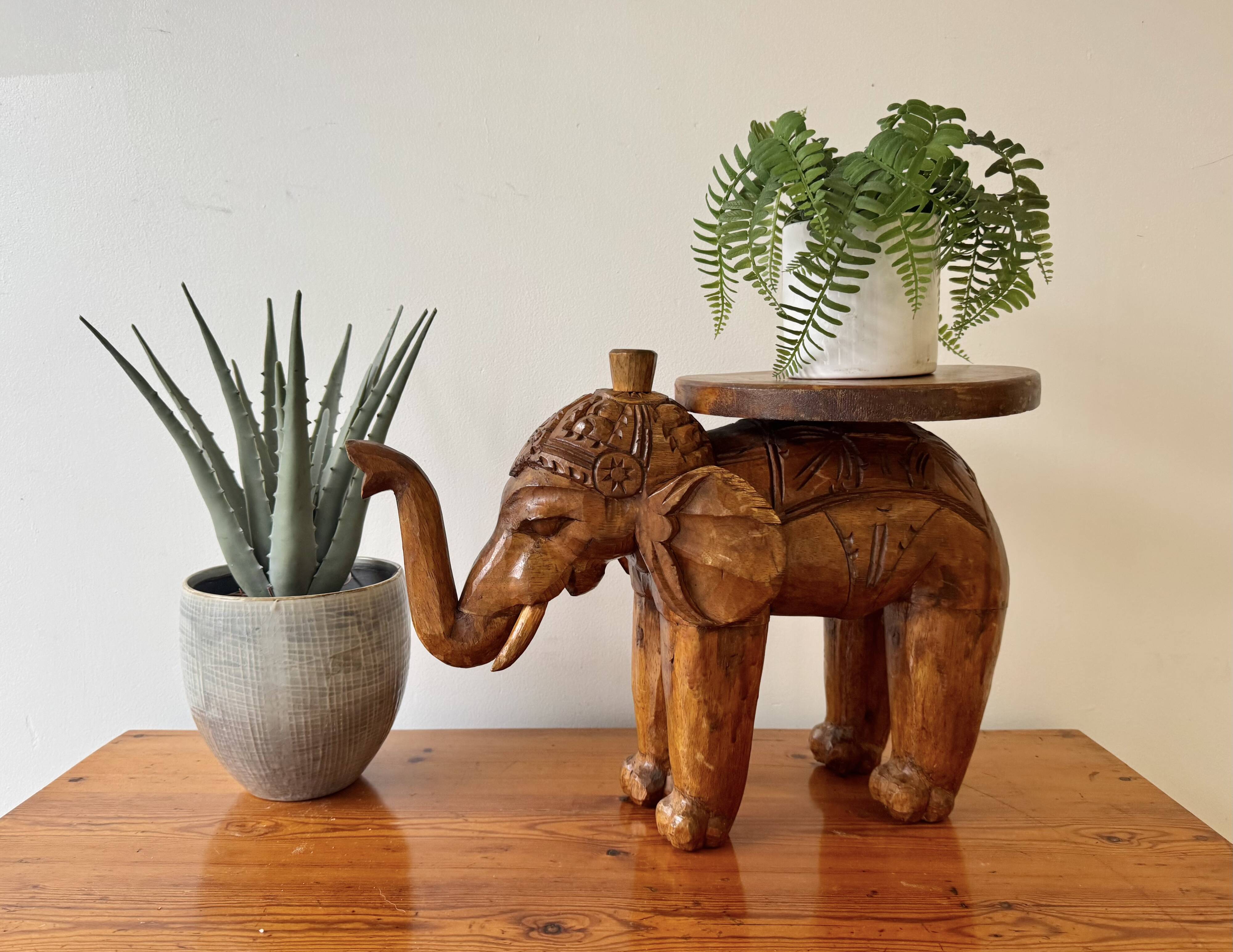 Support de plante en bois vintage en forme d'éléphant