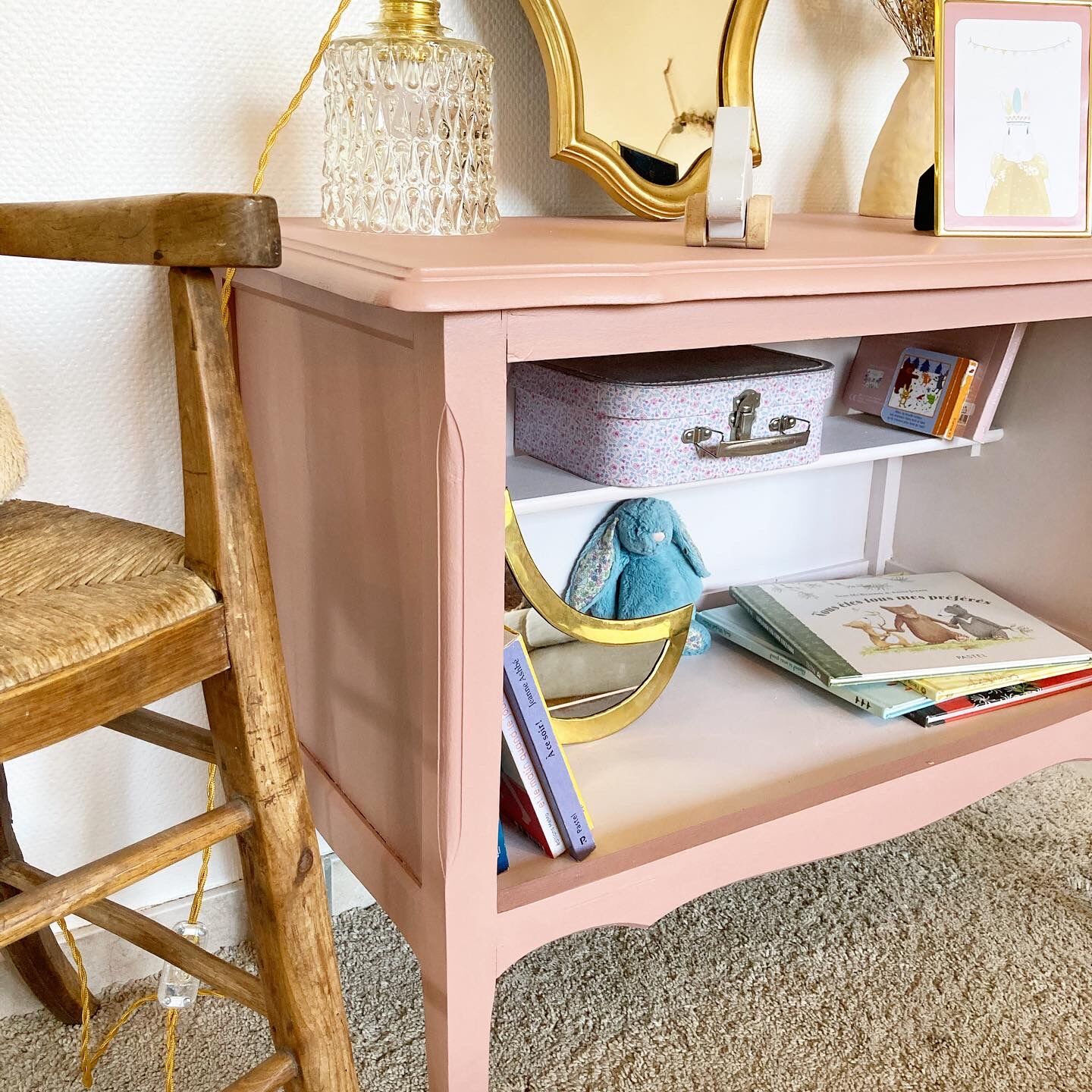Furniture / bookcase / chest of drawers open powder pink