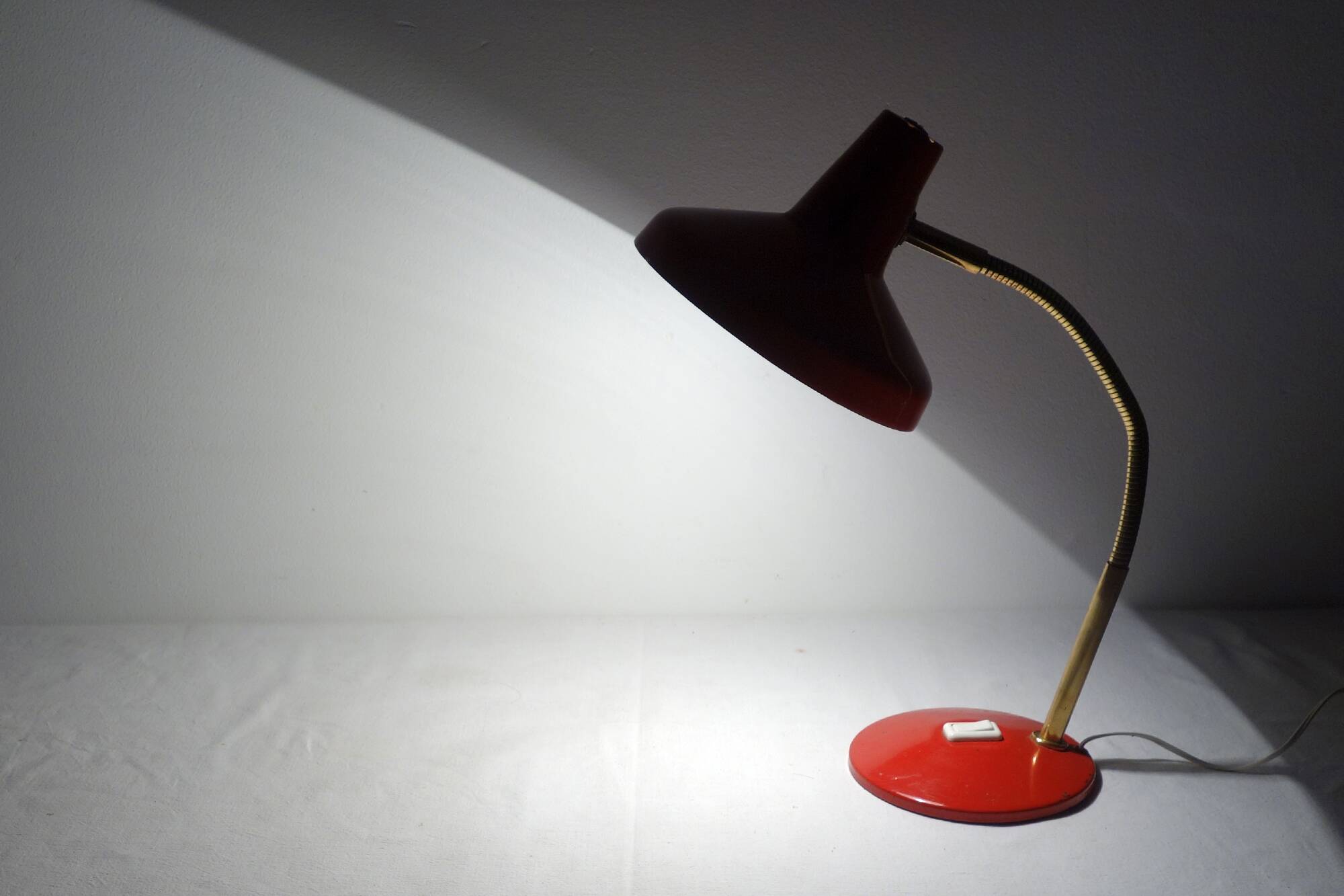 Vintage articulated desk lamp
