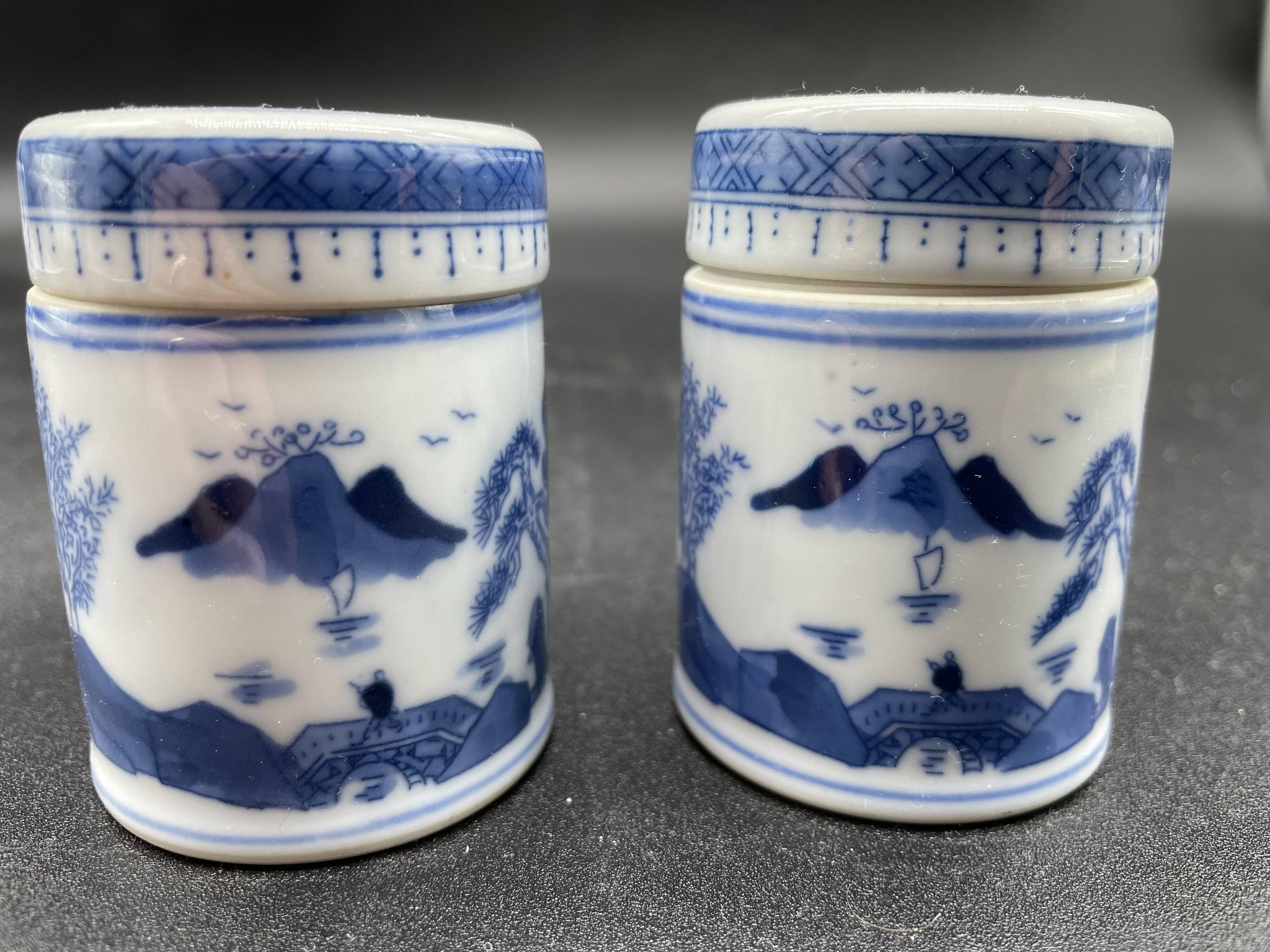 Elegant table set, Chinese porcelain, blue and white, condiments.