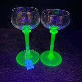 2 verres à pied en ouraline