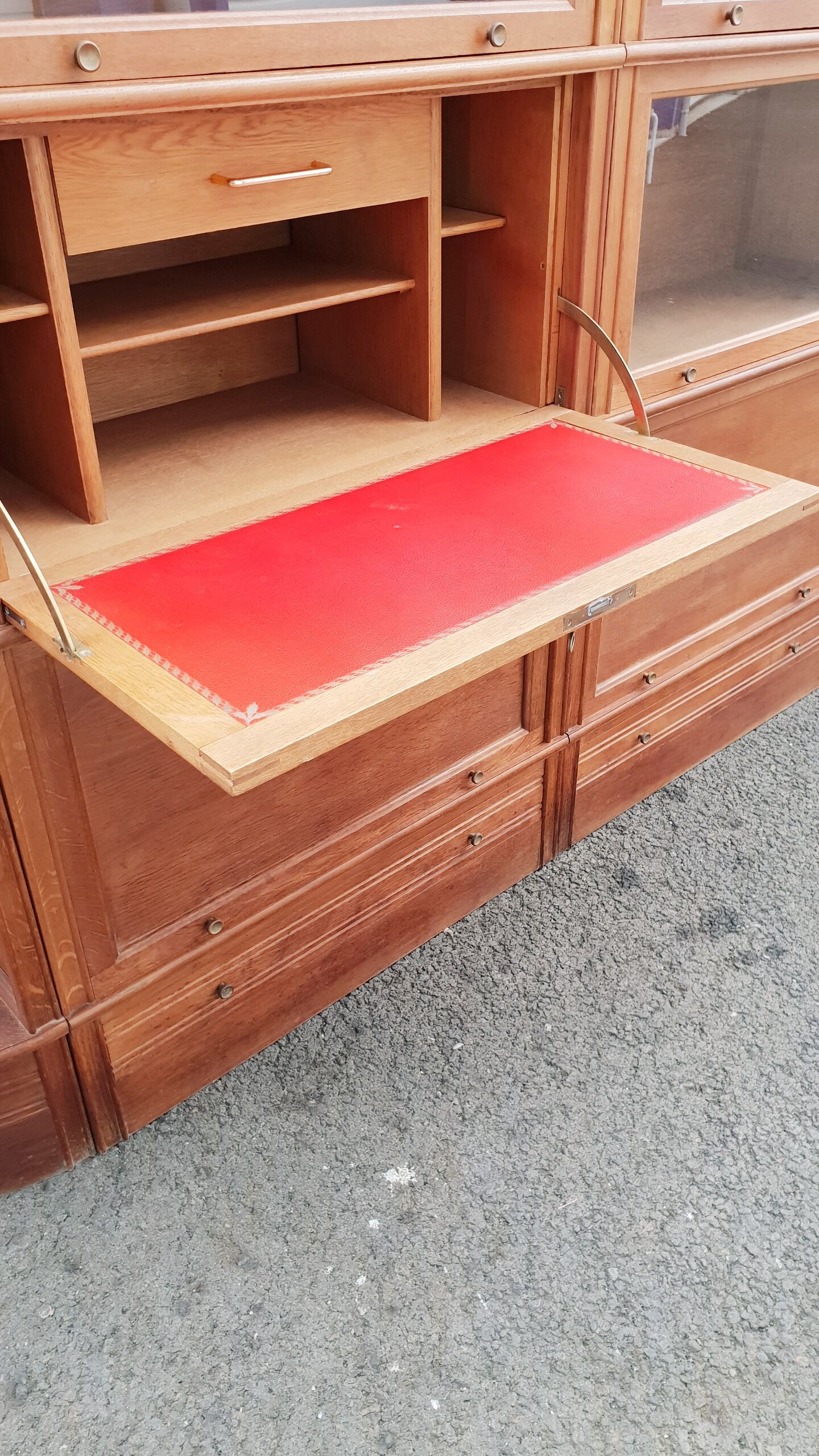Vintage notary library