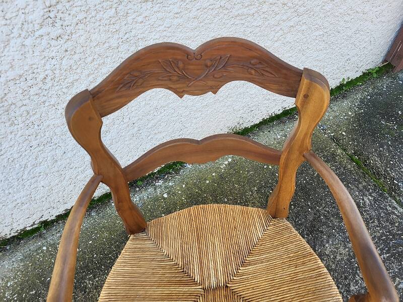 Provencal straw armchair in walnut
