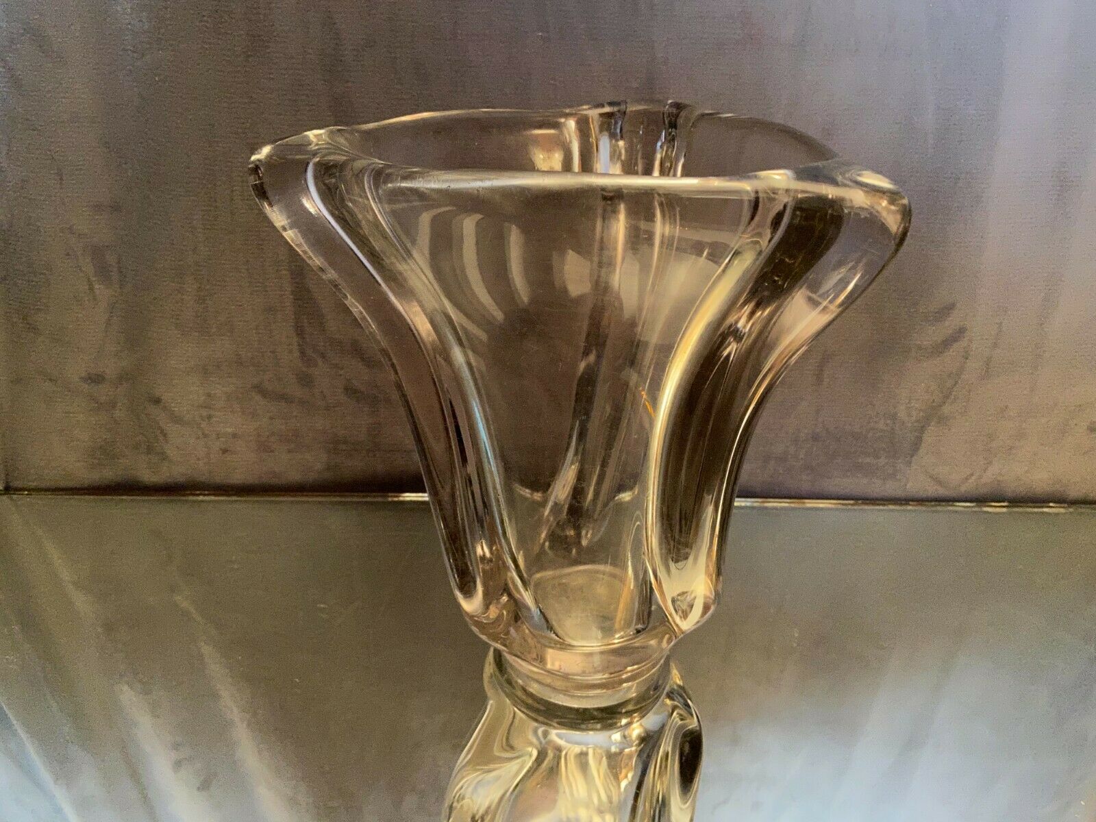 Lourd vase design en cristal de type Daum 