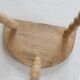Tabouret tripode en bois clair