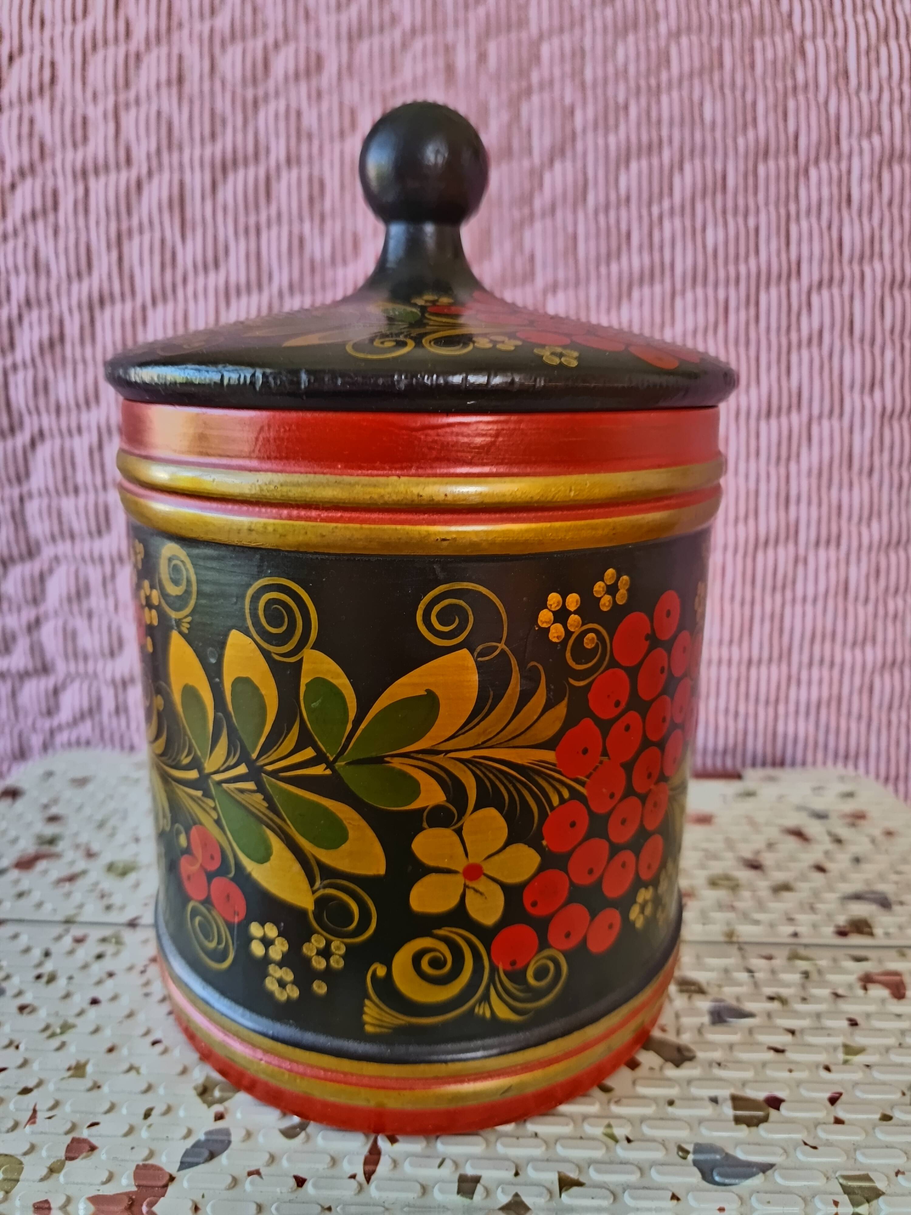 Russian Khokhloma motifs bonbonnière