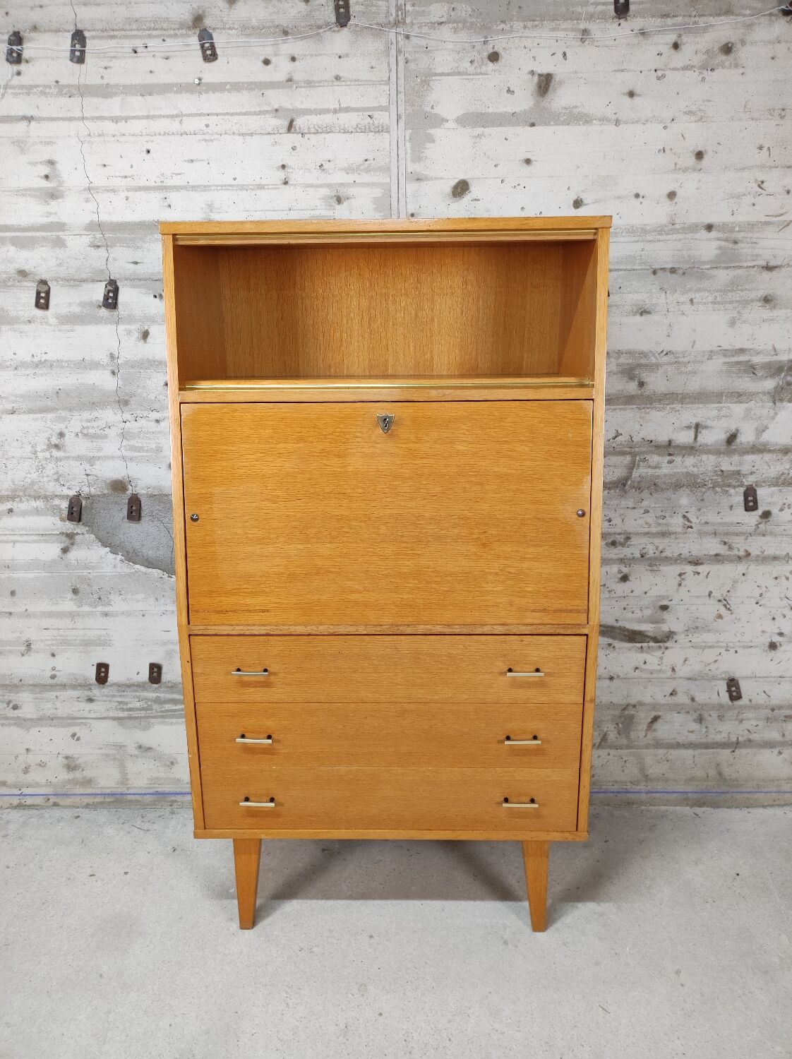 Secretary vintage feet compass