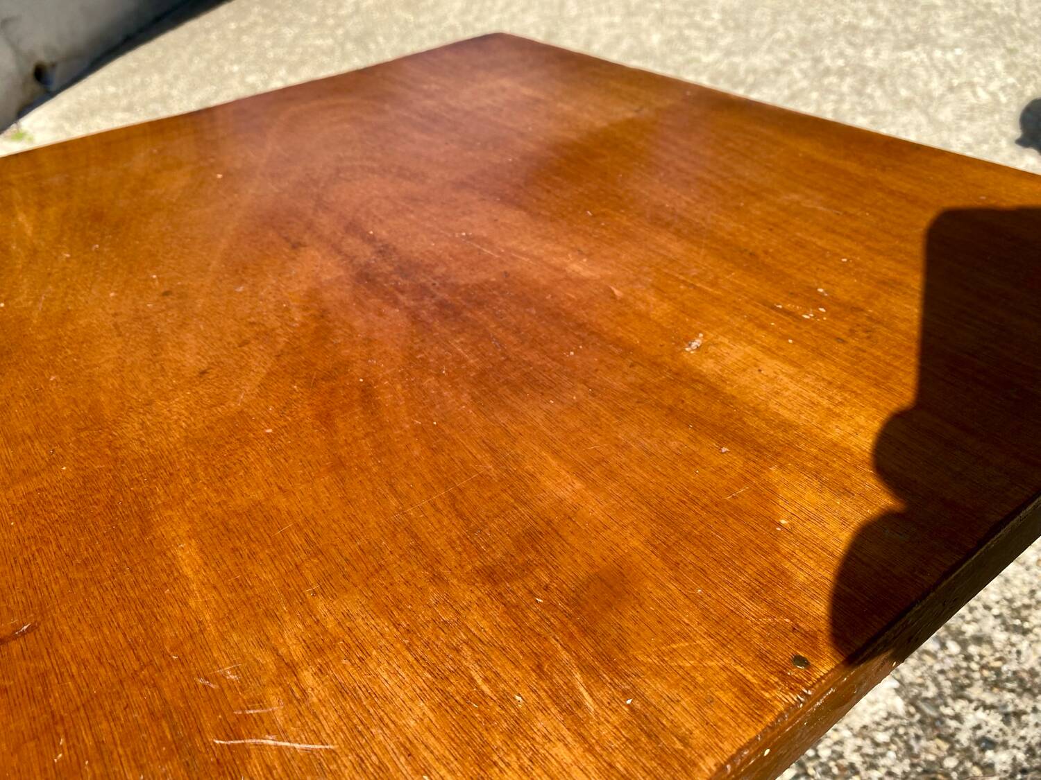 Bistro table in cast iron