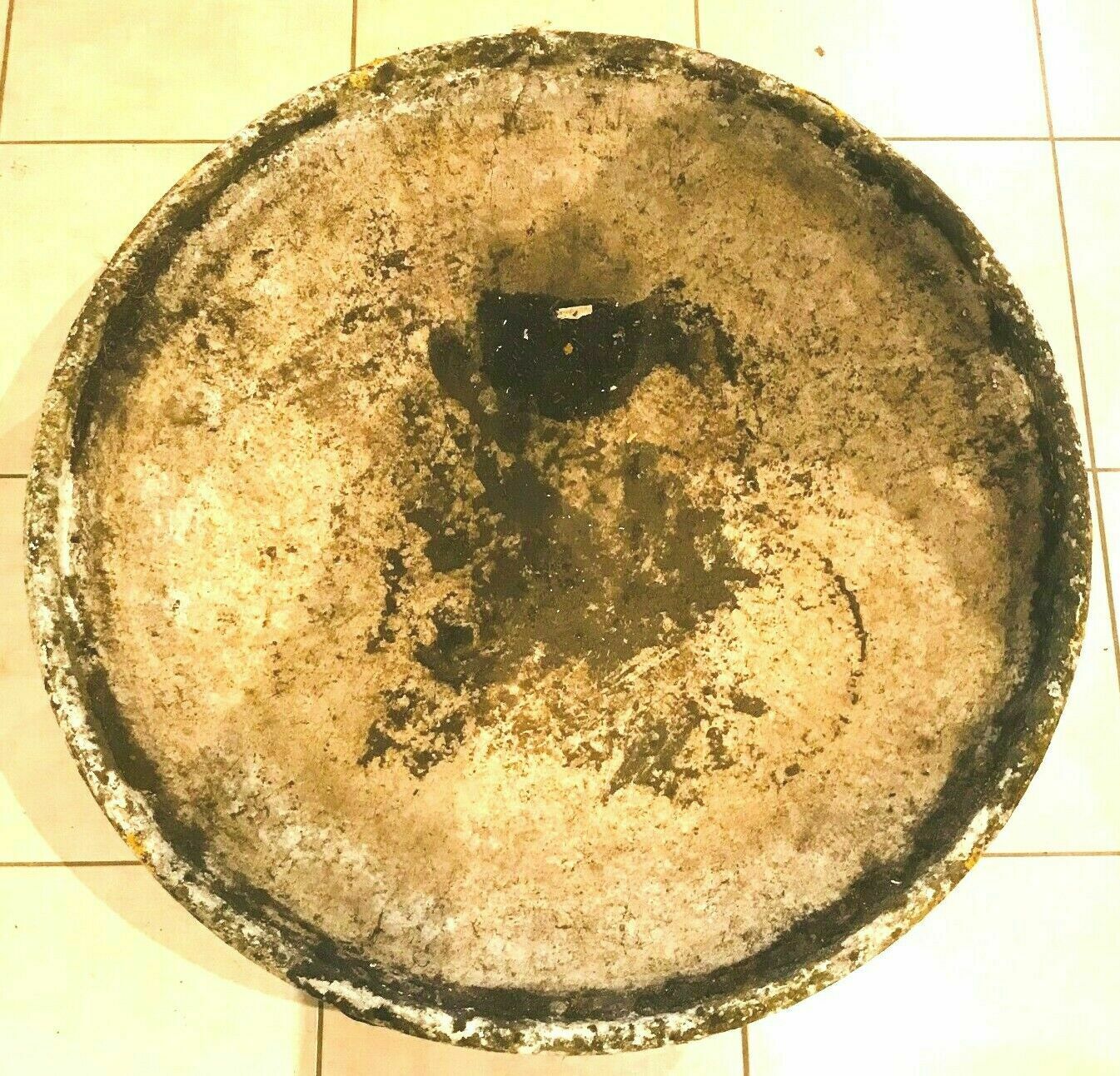 Outdoor flower tray on twisted iron base XX century