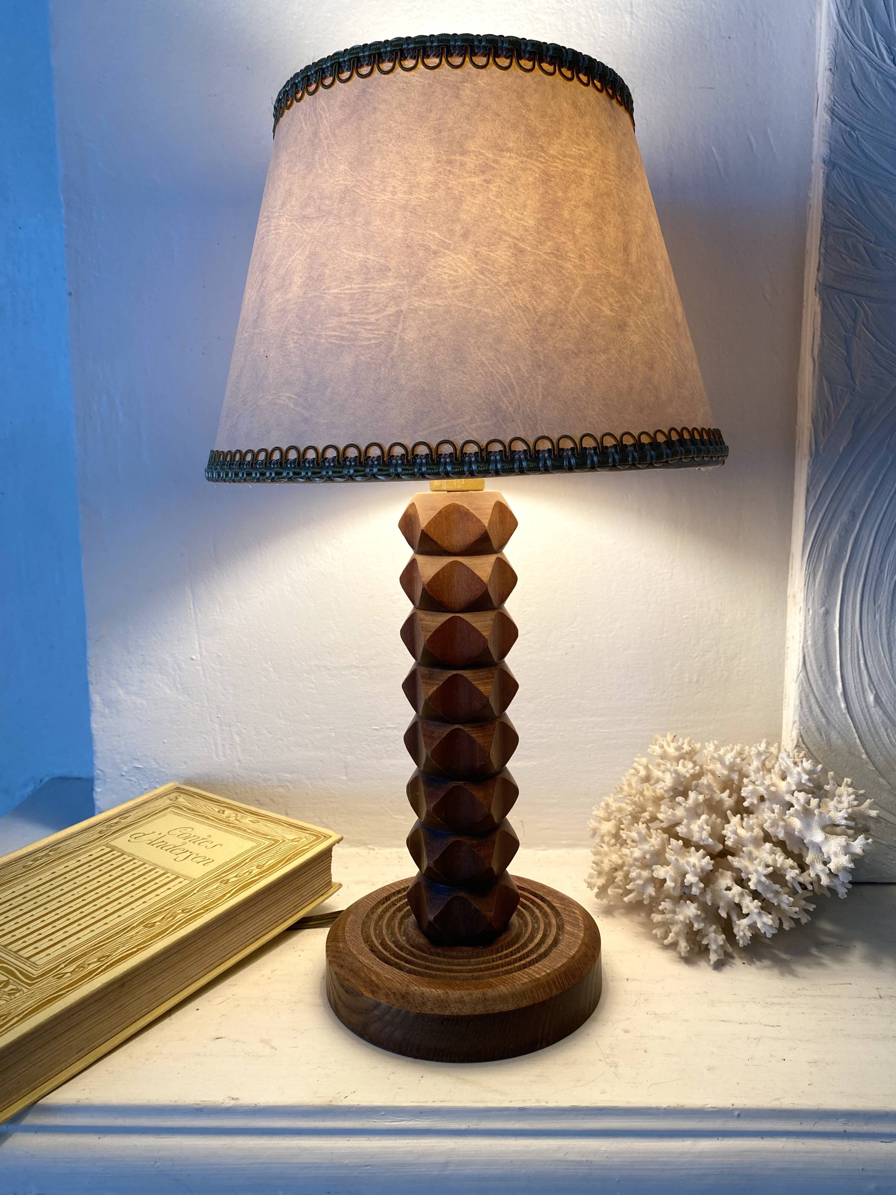 Lampe en bois façon Charles Dudouyt