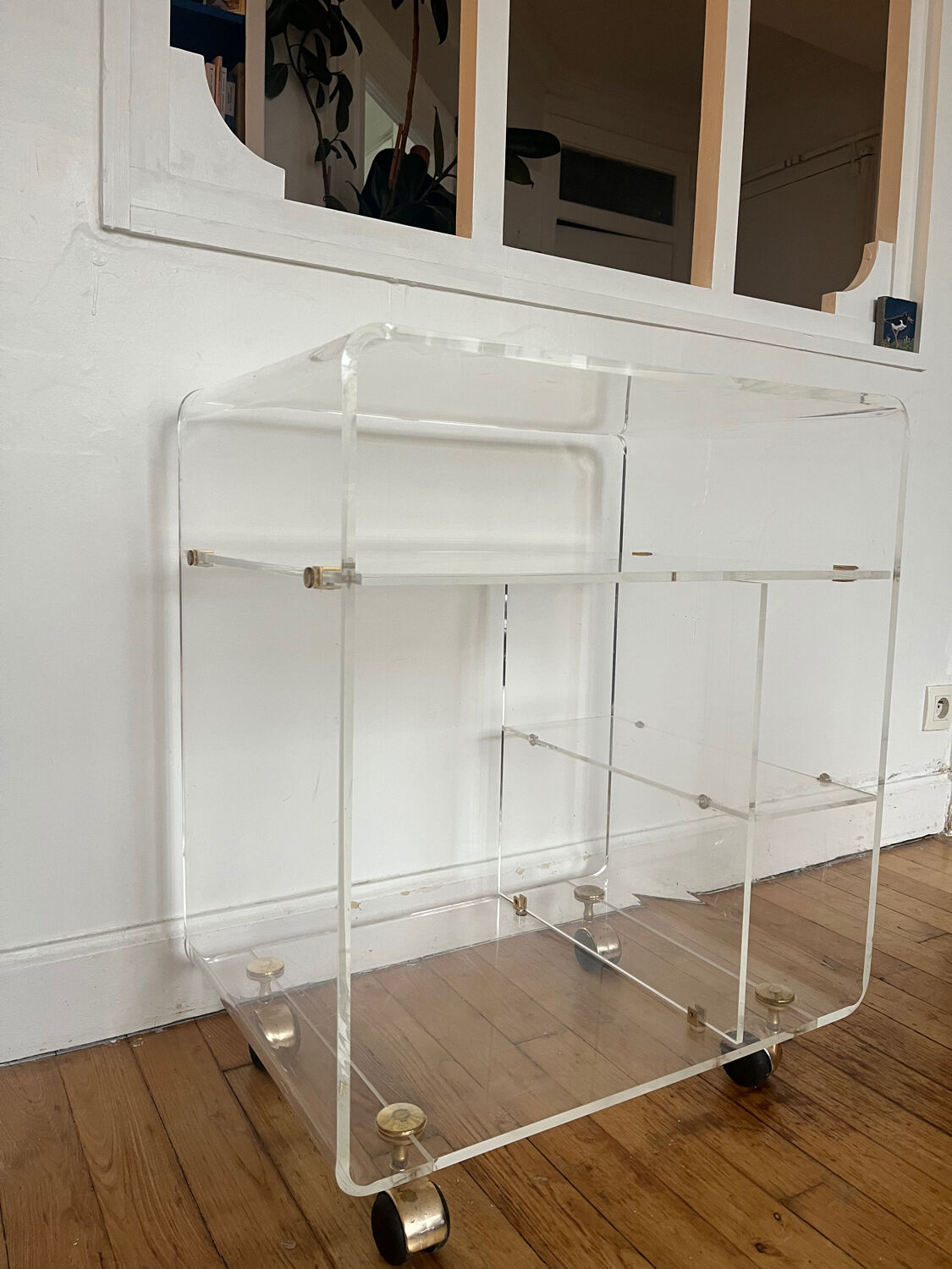 Rolling dessert trolley Plexiglas David Lange