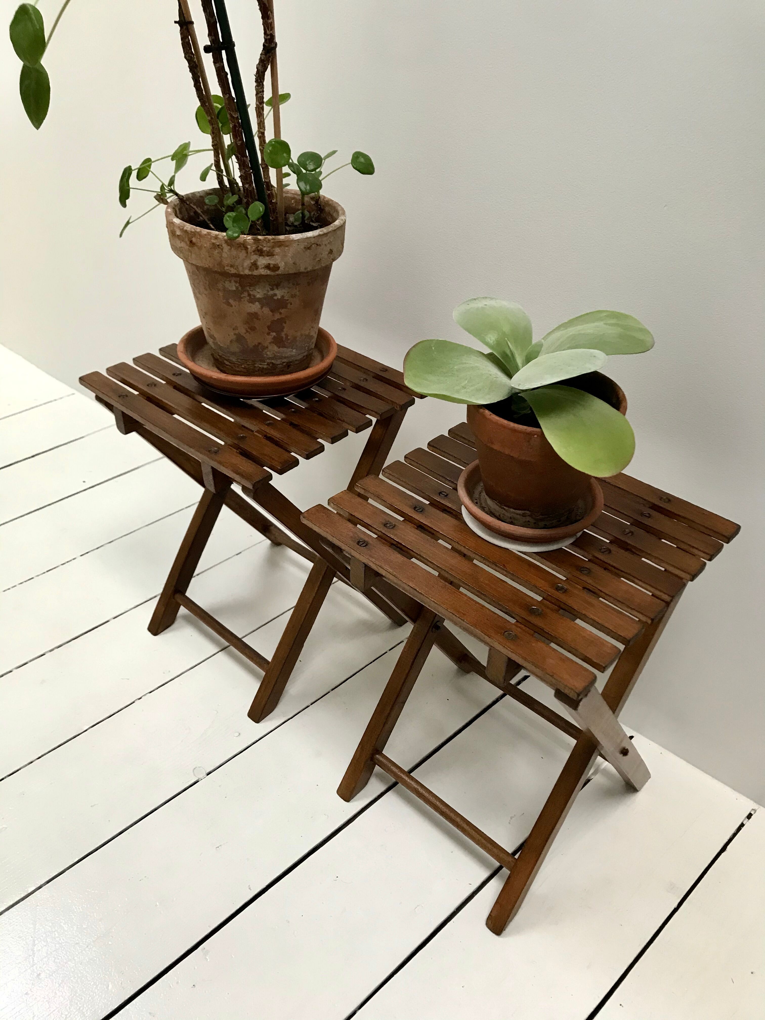 Lot of two side tables