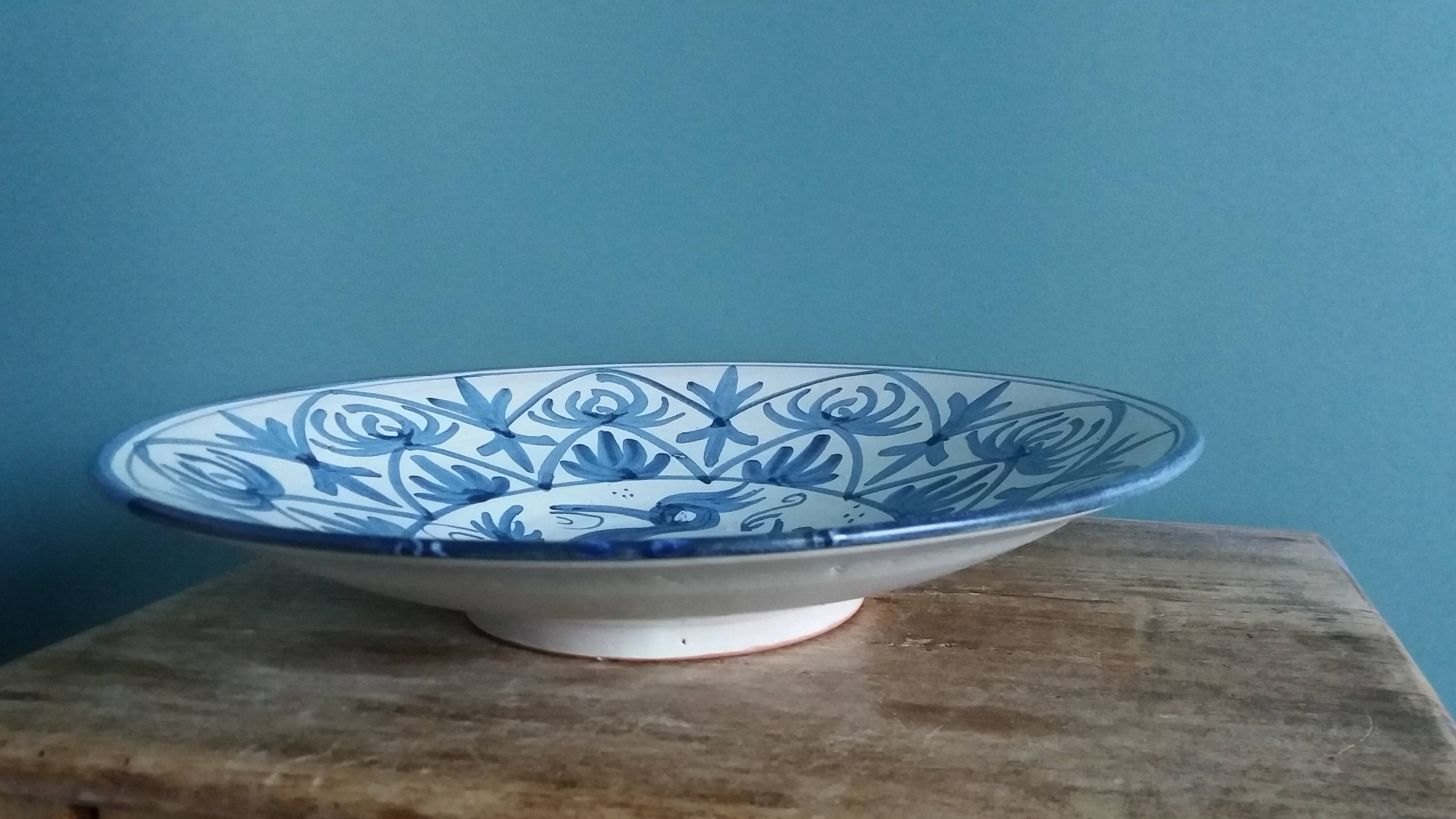 Decorative plate signed Punter, earthenware from Teruel, Spain.