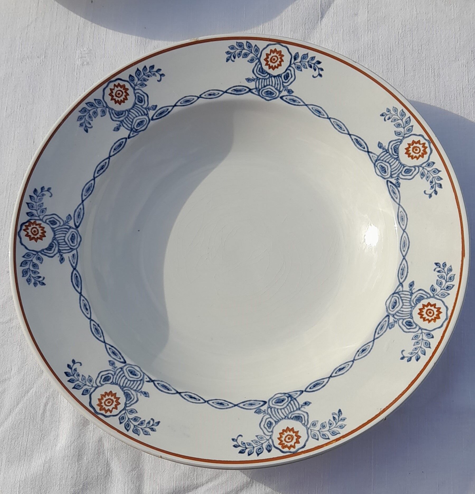 5 hollow plates in Saint-Amand earthenware