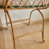 Rattan bassinet with support