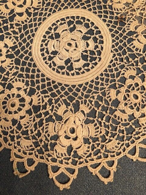 18cm handmade lace placemat