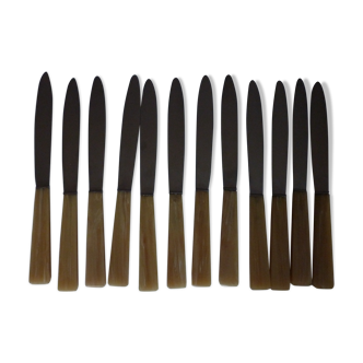 12 couteaux manches bakelite,lames acier